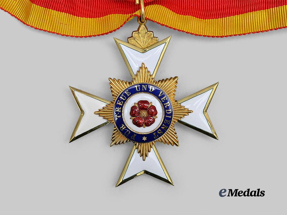 lippe-_detmold,_principality._a_rare_princely_house_order,_i_i_class_cross_in_gold,_c.1900_e_medals__g62537_5