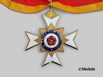 lippe-_detmold,_principality._a_rare_princely_house_order,_i_i_class_cross_in_gold,_c.1900_e_medals__g62537_5
