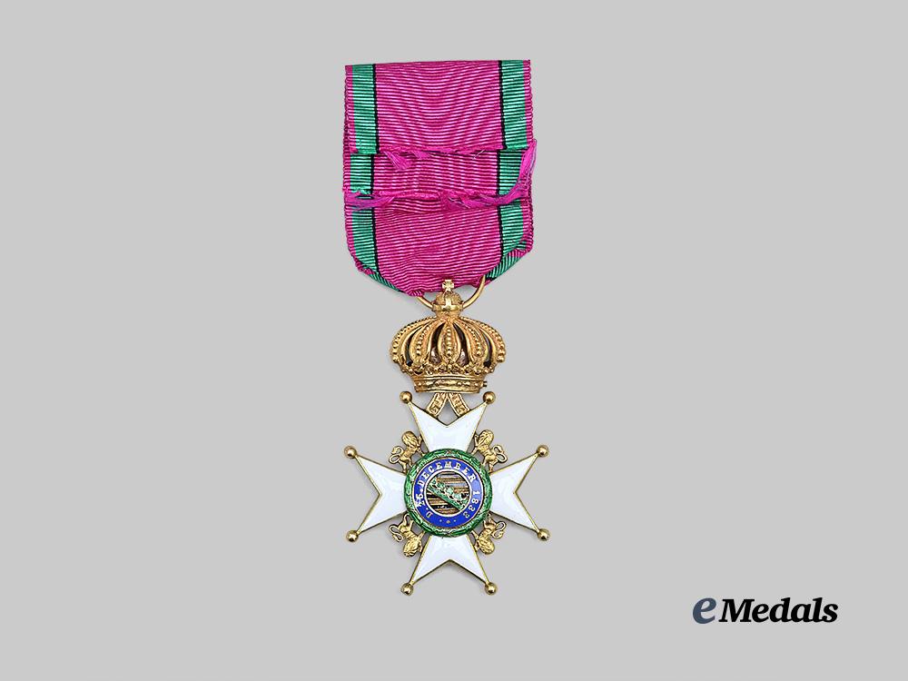 saxe-_ernestine,_duchies._a_rare_saxe-_ernestine_house_order,_i_class_knight’s_cross_in_gold_e_medals__g62543_4