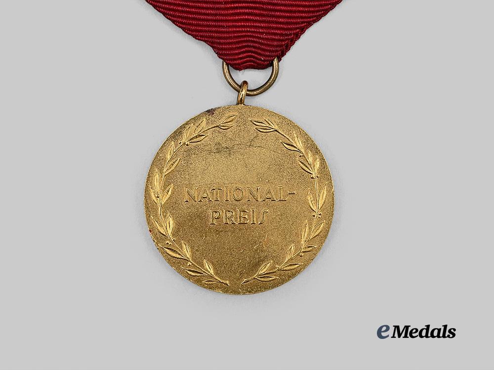 germany,_d_d_r._a_rare_national_prize_in_gold,_type2,_with_case_and_ribbon_bar_e_medals__g62545_9