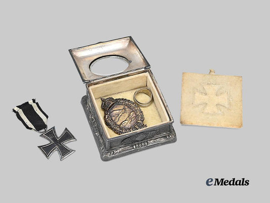germany,_imperial._a_superb_pilot’s_badge_and_iron_cross_presentation_set,_with_customized_display_case_e_medals__g62555_5