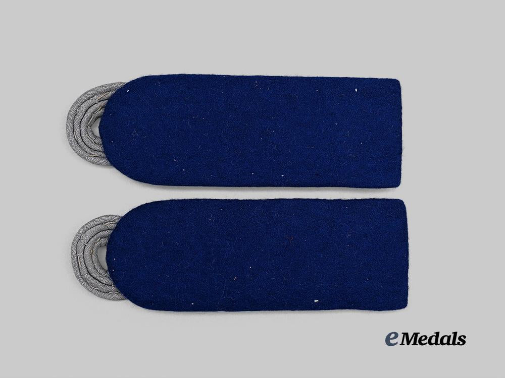 germany,_heer._a_set_of_medical_personnel_shoulder_boards_for_a_major_e_medals__g62567_3