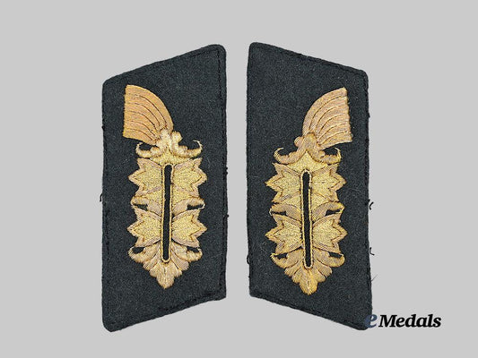 germany,_wehrmacht._a_set_of_military_administration_general_equivalent_collar_tabs_e_medals__g62572_2
