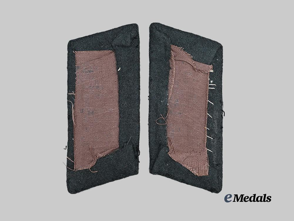 germany,_wehrmacht._a_set_of_military_administration_general_equivalent_collar_tabs_e_medals__g62572_3