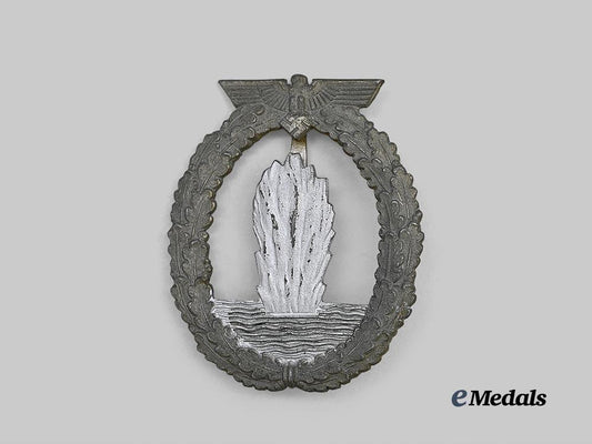 germany,_kriegsmarine._a_minesweeper_war_badge,_by_rudolf&_karneth&_söhne_e_medals__g62575_2