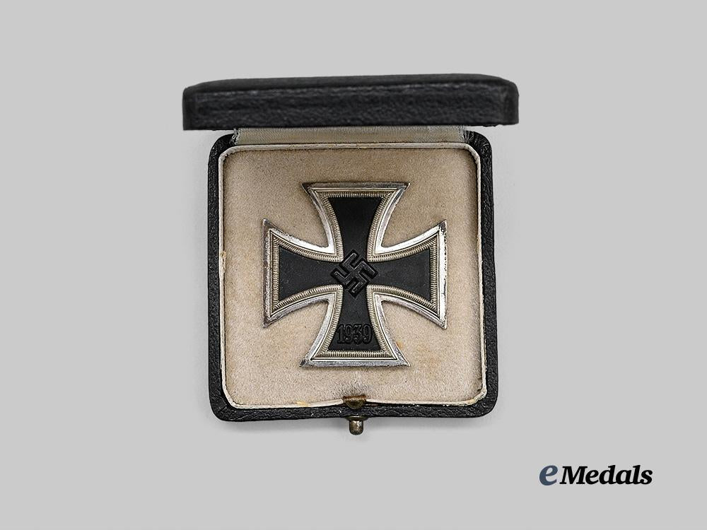 germany,_wehrmacht._a1939_iron_cross_i_class,_with_case,_by_steinhauer&_lück_e_medals__g62577_3