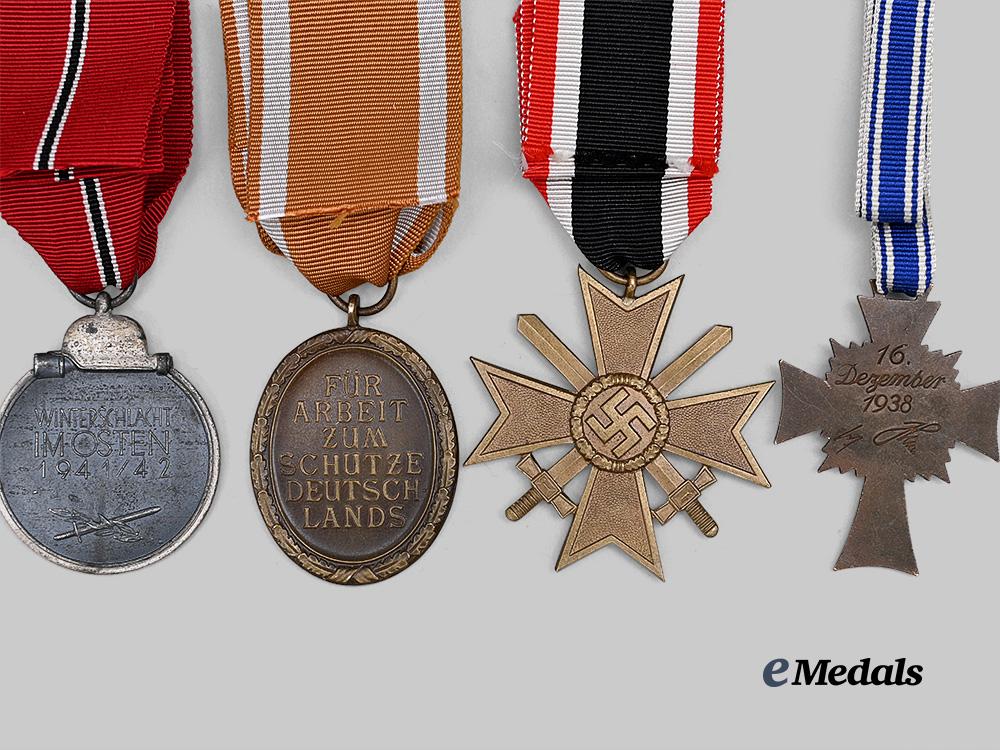 germany,_third_reich._a_mixed_lot_of_awards_for_military_and_civil_service_e_medals__g62618_5