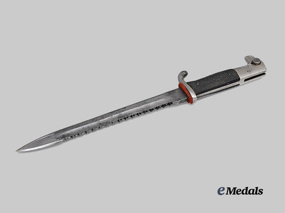 germany,_heer._a_dress_bayonet,_sawback_variant,_unmarked_example_e_medals__g62619_4