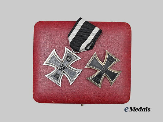 germany,_imperial._a1914_iron_cross_i_i_and_i_class_set,_with_luxury_case_e_medals__g62692_4