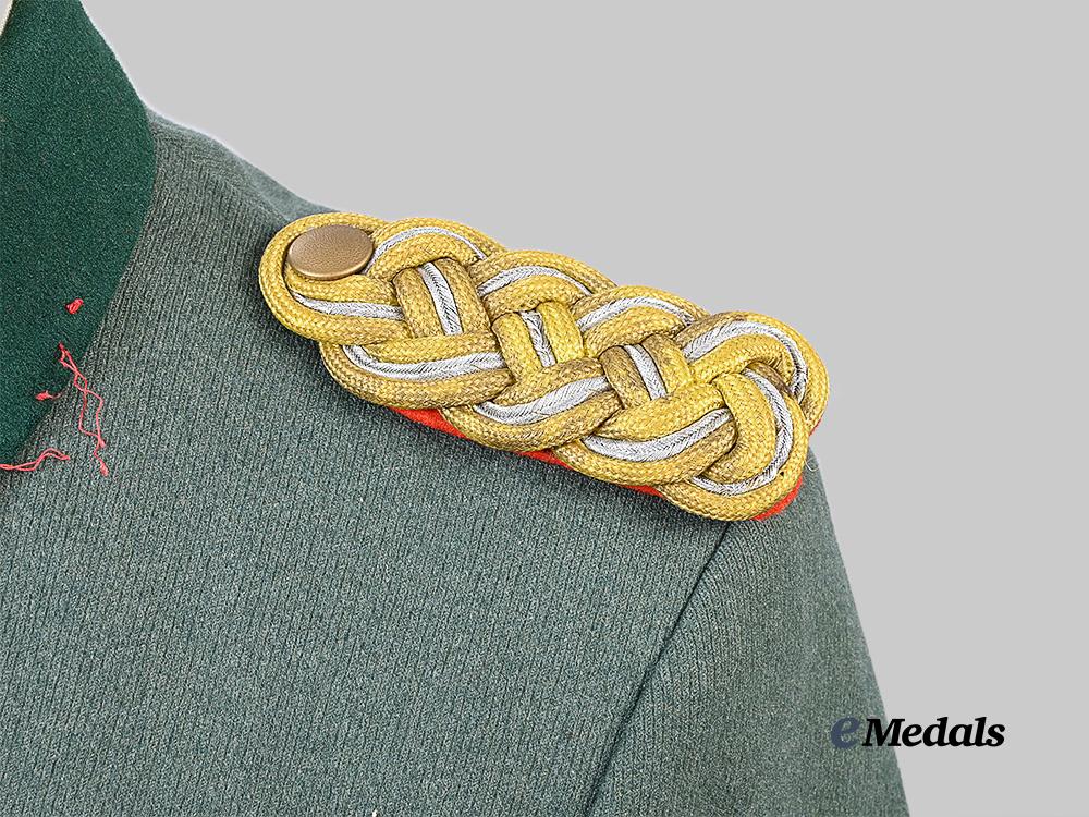 germany,_heer._a_field_tunic_for_a_generalmajor_e_medals__g62722_11
