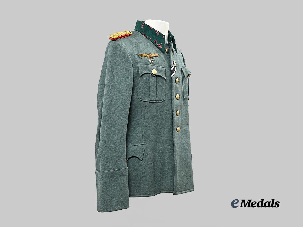 germany,_heer._a_field_tunic_for_a_generalmajor_e_medals__g62722_3
