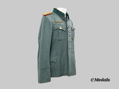germany,_heer._a_field_tunic_for_a_generalmajor_e_medals__g62722_3