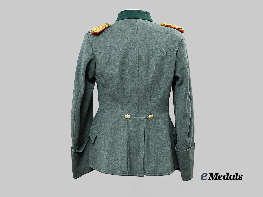 germany,_heer._a_field_tunic_for_a_generalmajor_e_medals__g62722_7