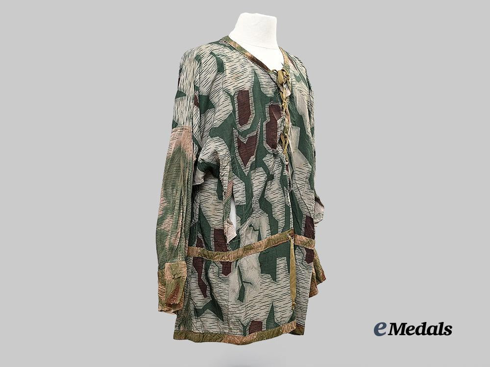germany,_wehrmacht._a_field-_made_hybrid_pattern_camouflage_smock_e_medals__g62762_3