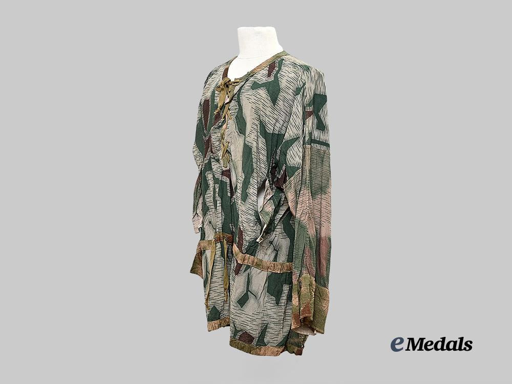 germany,_wehrmacht._a_field-_made_hybrid_pattern_camouflage_smock_e_medals__g62762_4