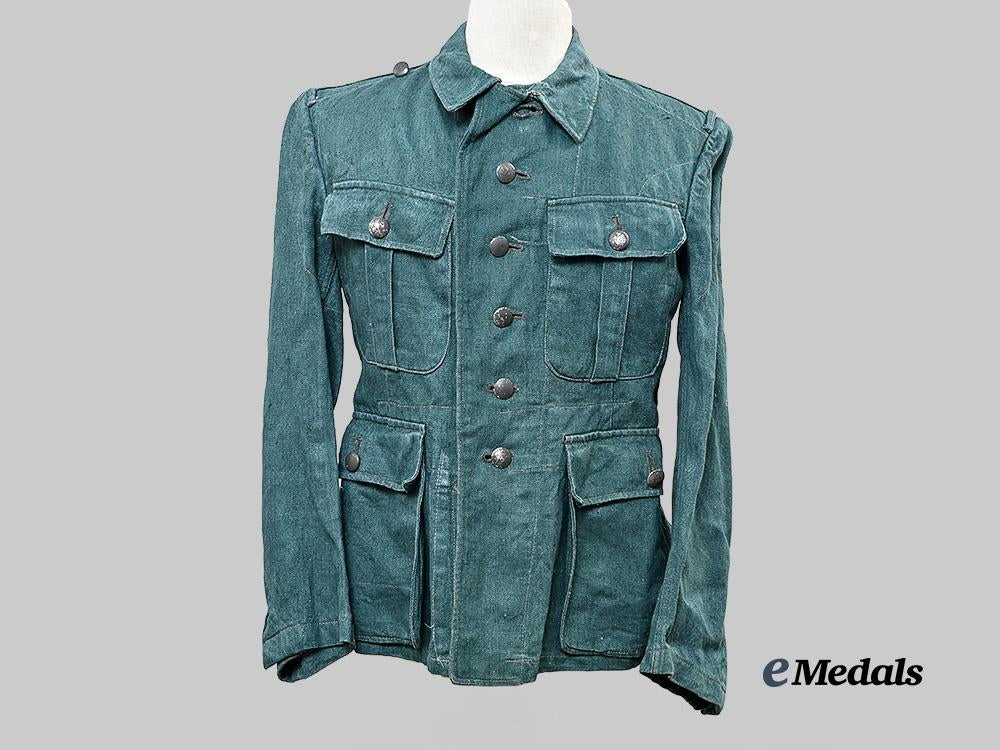 germany,_wehrmacht._an_m42_drillich-_style_field_blouse_e_medals__g62763_2