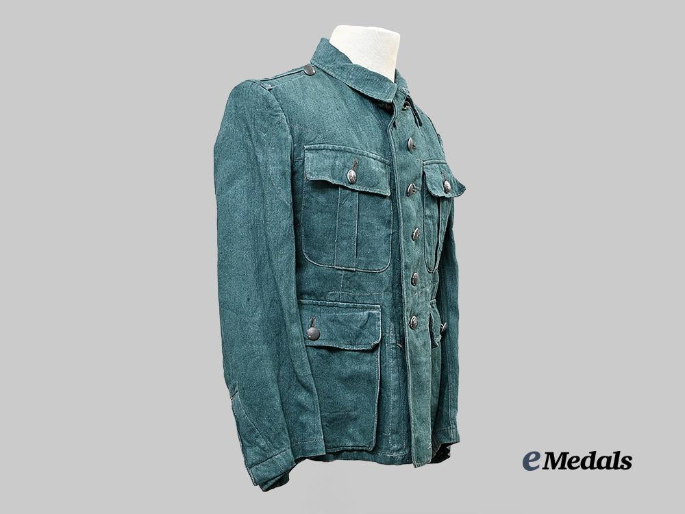 germany,_wehrmacht._an_m42_drillich-_style_field_blouse_e_medals__g62763_3