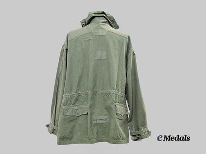 germany,_heer._a_gebirgsjäger_wind_jacket_e_medals__g62935_7