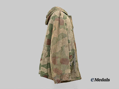 germany,_luftwaffe._a_reversible_splinter_pattern_camouflage_winter_jacket_e_medals__g62937_6