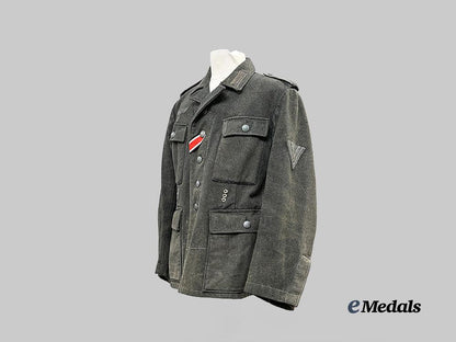 germany,_heer._an_infantry_m43_uniform_for_an_obergefreiter_e_medals__g62941_4