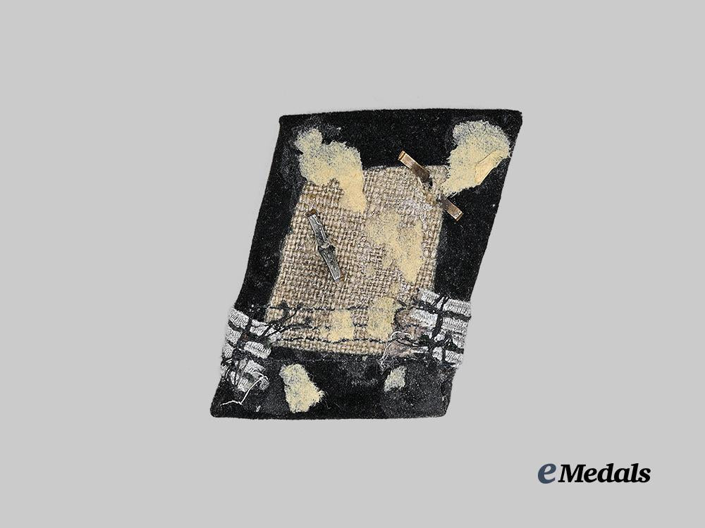 germany,_s_s._a_waffen-_s_s_collar_tab_for_an_s_s-_sturmscharführer_e_medals__g62989_3