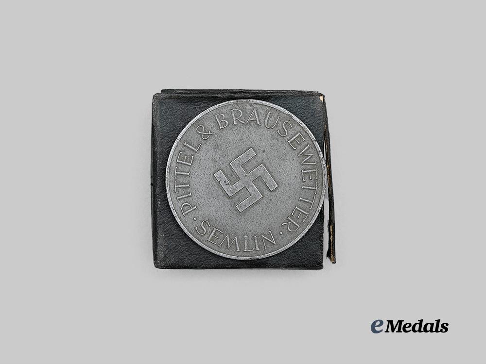 germany,_third_reich._a1942_pittel&_brausewetter_labour_gratitude_token,_with_case_e_medals__g63032_4