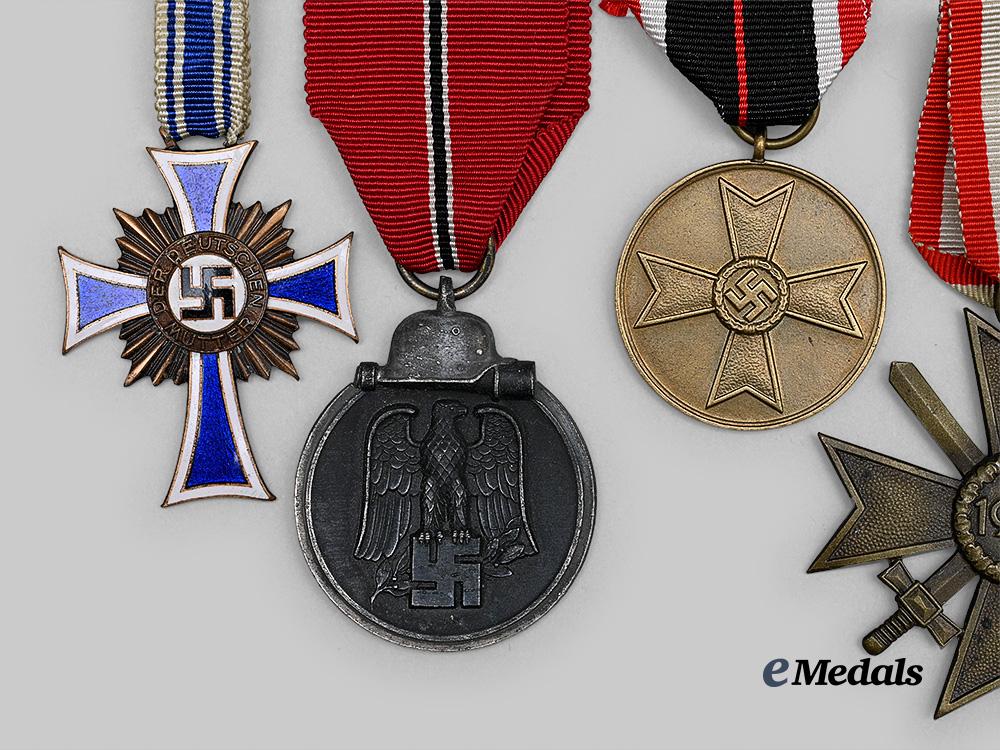 germany,_wehrmacht._a_mixed_lot_of_awards_e_medals__g63036_4