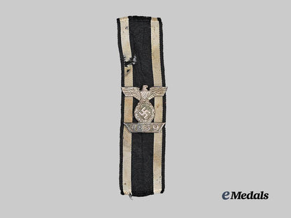 germany,_wehrmacht._a1939_clasp_to_the_iron_cross_i_i_class,_type_a,_by_b._h._mayer_e_medals__g63041_2