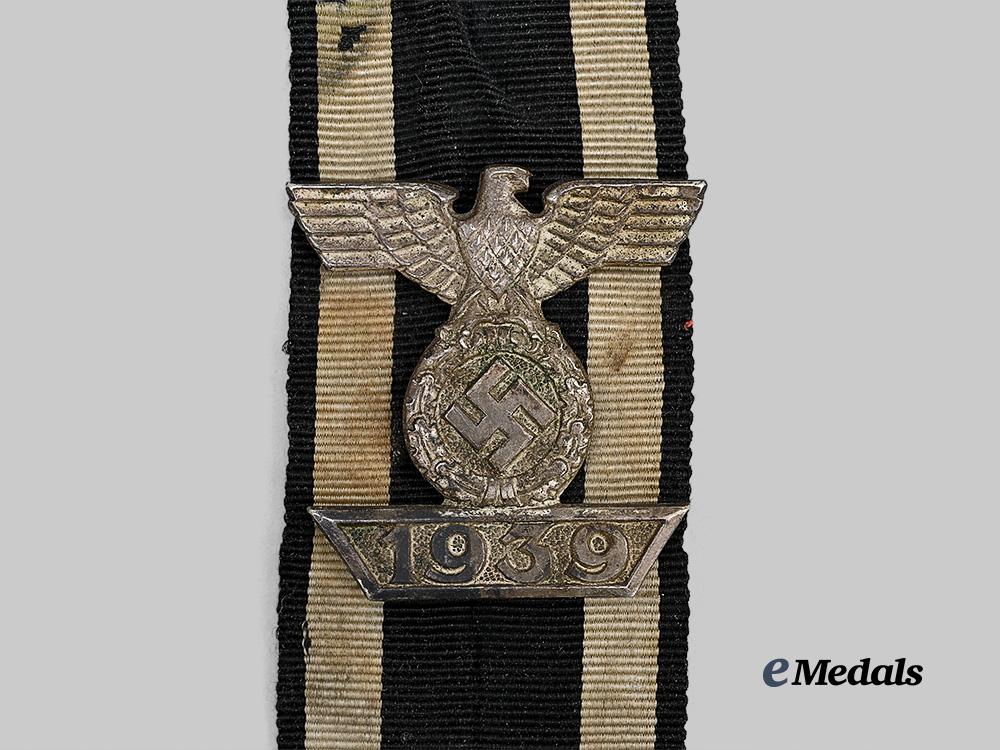 germany,_wehrmacht._a1939_clasp_to_the_iron_cross_i_i_class,_type_a,_by_b._h._mayer_e_medals__g63041_3