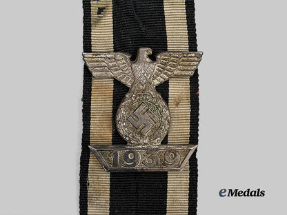 germany,_wehrmacht._a1939_clasp_to_the_iron_cross_i_i_class,_type_a,_by_b._h._mayer_e_medals__g63041_3