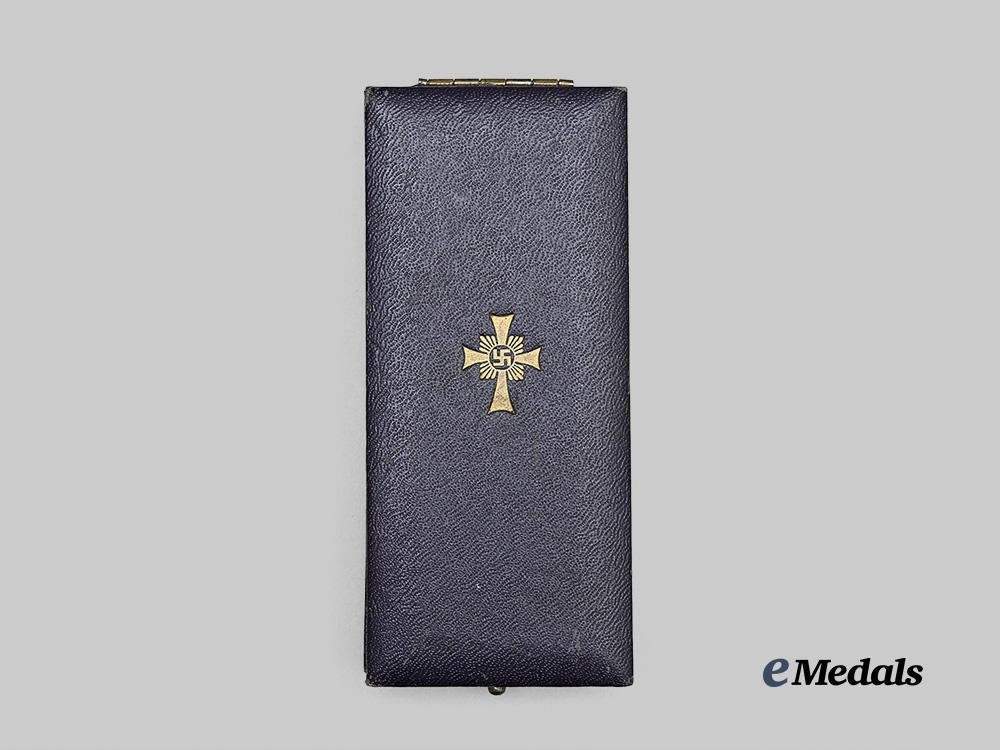 germany,_third_reich._an_honour_cross_of_the_german_mother,_gold_grade_with_case,_by_heinrich_wander_e_medals__g63046_2