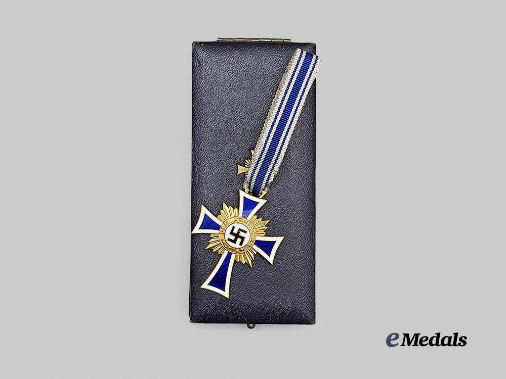 germany,_third_reich._an_honour_cross_of_the_german_mother,_gold_grade_with_case,_by_heinrich_wander_e_medals__g63046_5