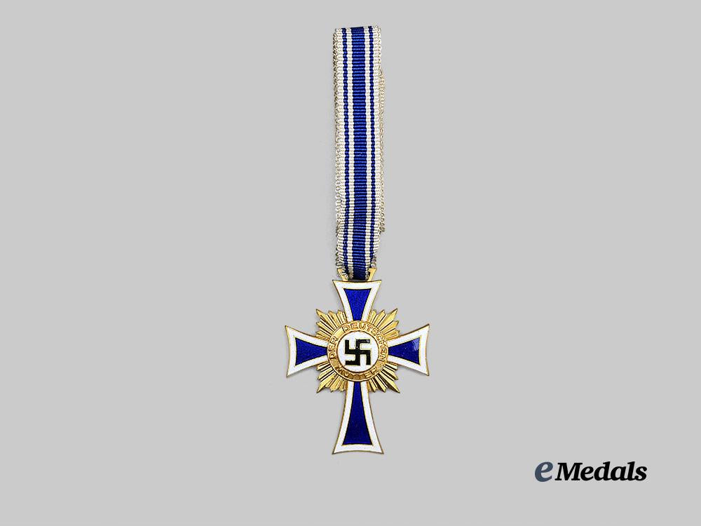 germany,_third_reich._an_honour_cross_of_the_german_mother,_gold_grade_with_case,_by_heinrich_wander_e_medals__g63046_6
