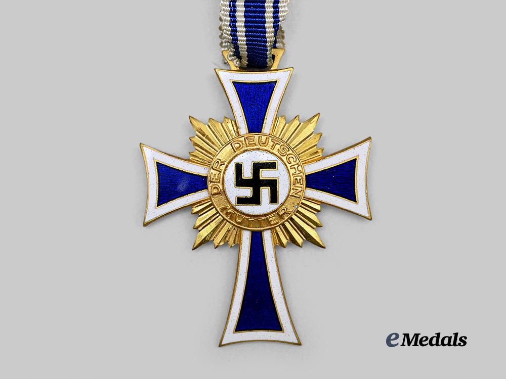 germany,_third_reich._an_honour_cross_of_the_german_mother,_gold_grade_with_case,_by_heinrich_wander_e_medals__g63046_7