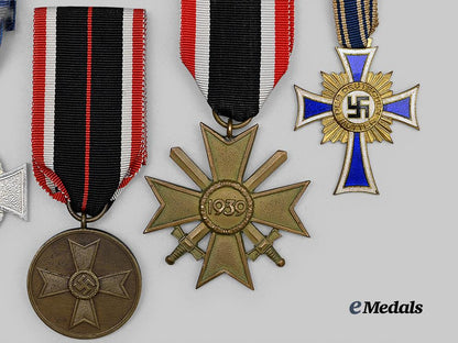 germany,_third_reich._a_mixed_lot_of_awards_for_military_and_civil_service_e_medals__g63058_3
