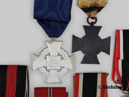 germany,_third_reich._a_mixed_lot_of_awards_for_military_and_civil_service_e_medals__g63060_7