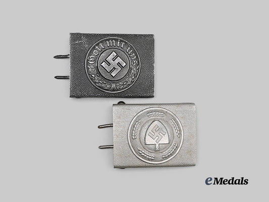 germany,_third_reich._a_pair_of_belt_buckles_for_enlisted_ranks,_r_a_d_and_police_issue_e_medals__g63070_2