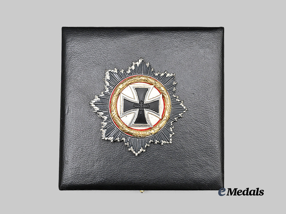 germany,_federal_republic._a_german_cross_in_gold,1957_version_with_case_e_medals__g63072_4