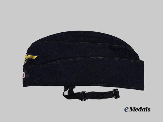 germany,_kriegsmarine._a_board_cap_for_enlisted_ranks,_with_owner-_modified_chinstrap_e_medals__g63079_2