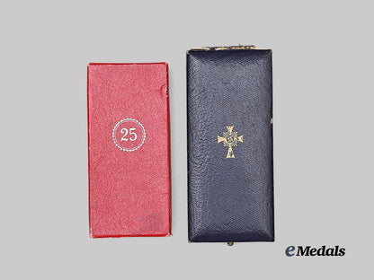 germany,_third_reich._a_pair_of_cased_awards_for_civil_merit_e_medals__g63086_2