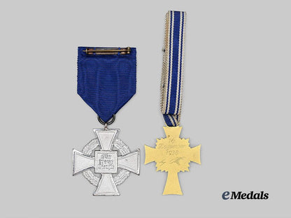 germany,_third_reich._a_pair_of_cased_awards_for_civil_merit_e_medals__g63086_8