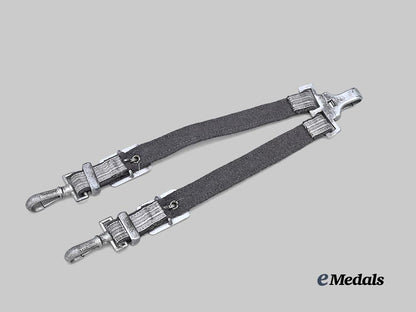 germany,_d_d_r._an_army_officer’s_dagger_hanger_e_medals__g63099_3