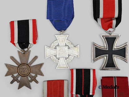 germany,_third_reich._a_mixed_lot_of_awards_for_military_and_civil_service_e_medals__g63100_7