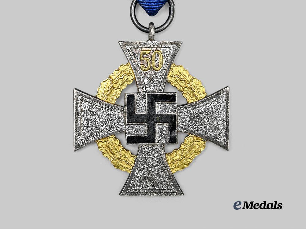 germany,_third_reich._a_civil_service_long_service_award,_special_grade_for50_years_e_medals__g63103_3