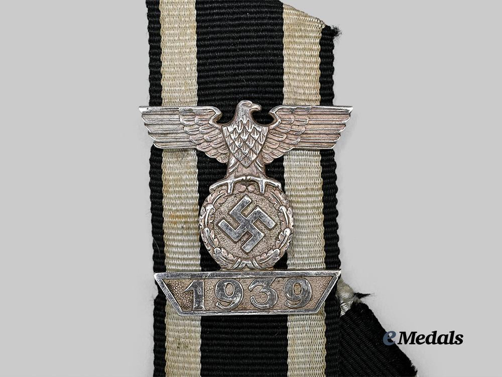 germany,_wehrmacht._a1939_clasp_to_the_iron_cross_i_i_class,_by_ziemer&_söhne_e_medals__g63106_3