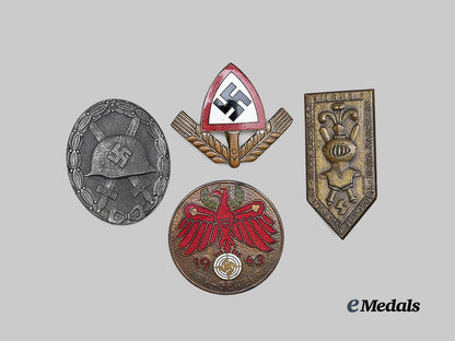 germany,_third_reich._a_mixed_lot_of_badges_and_insignia_e_medals__g63116_2