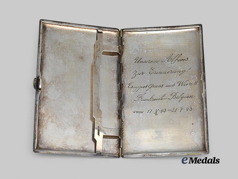 germany,_wehrmacht._a1943_commemorative_cigarette_case_e_medals__g63119_4