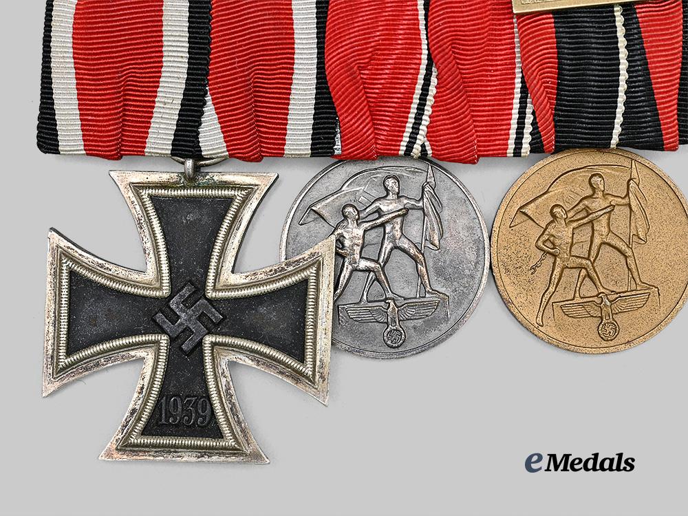 germany,_wehrmacht._a_medal_bar_for_combat_and_occupation_service_e_medals__g63121_3