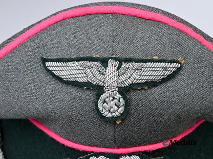 germany,_heer._a_panzer_troops_visor_cap_for_officer_ranks,_by_litto-_mütze_e_medals__g63127_11