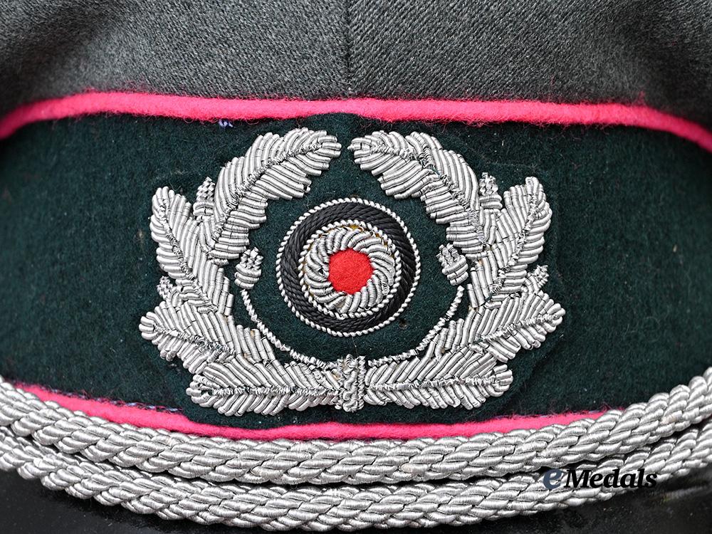 germany,_heer._a_panzer_troops_visor_cap_for_officer_ranks,_by_litto-_mütze_e_medals__g63127_12